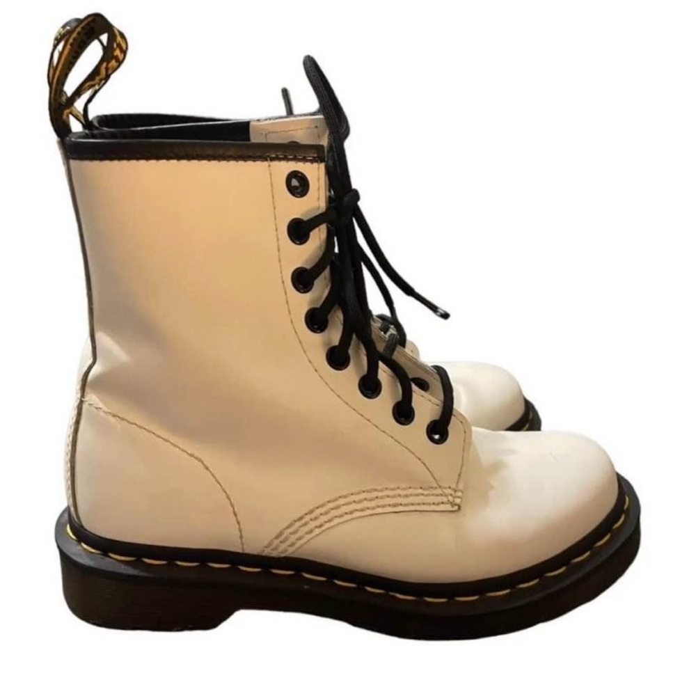 Dr. Martens size 5 Women’s 1461 combat boot..